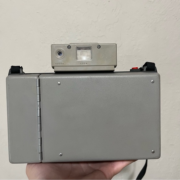Polaroid Land Camera 220 - Picture 4 of 9